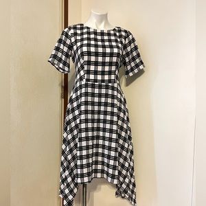 🔹3/$20 SALE  Elle Black and White Window Pane Plaid Dress Size M